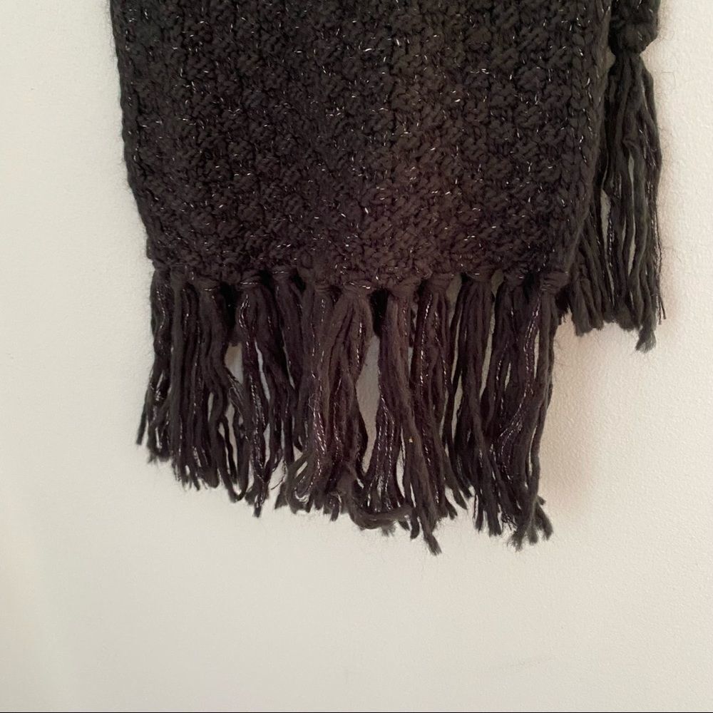 Universal Thread Oblong Scarf - Picture 4 of 4
